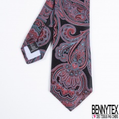 Cravate soie texturé motif rayure en biais blanc aubergine