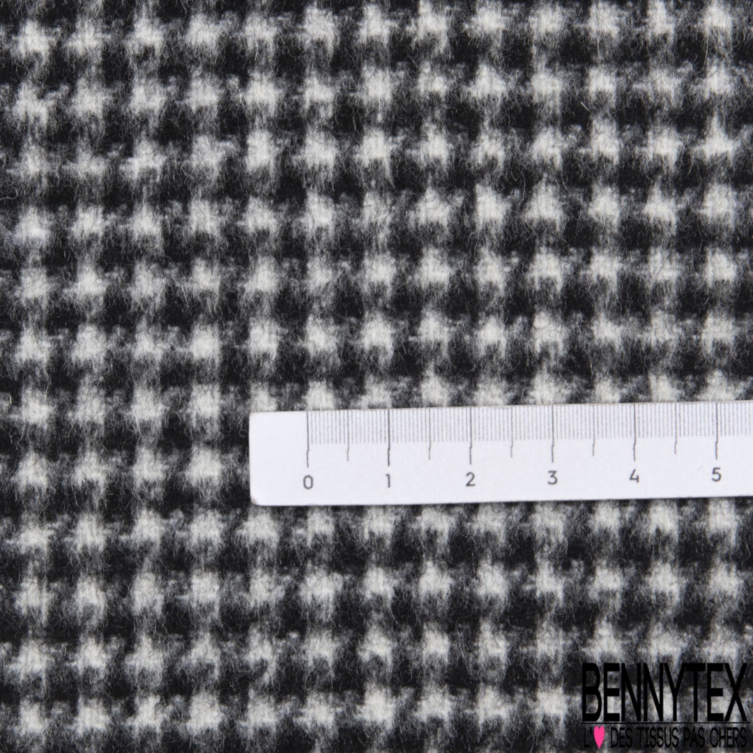 Velours de laine uni noir animal  Bennytex vente de tissus pas cher au  mètre