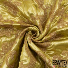 Brocart matelassé de luxe motif floral baroque rouge minéral