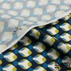 Satin viscose imprimé digital grande feuille tropicale fond saumon pastel