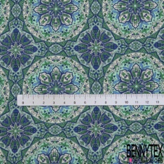 Coupon 3m Fibranne viscose imprimé kaleidoscope ton vert bleu fond blanc discret