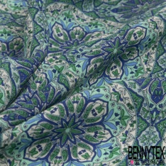Coupon 3m Fibranne viscose imprimé kaleidoscope ton vert bleu fond blanc discret