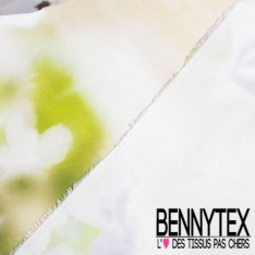 Satin polyester recyclé lourd imprimé grande fleur japonisante fond rouge profond