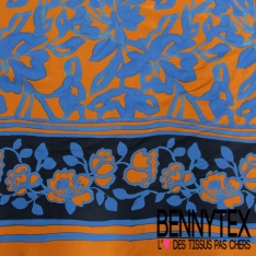 Fibranne viscose satinée imprimé digital grande fleur stylisée bleu électrique fond rosée du matin