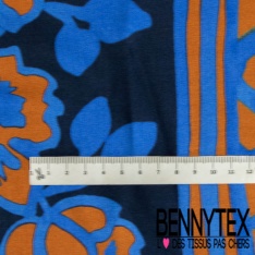 Fibranne viscose satinée imprimé digital grande fleur stylisée bleu électrique fond rosée du matin