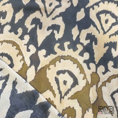 Voile de coton digital élasthanne imprimé floral cachemire blanc discret fond noir charbon