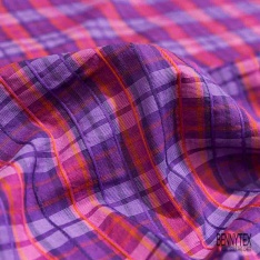 Coton froissé élasthanne motif tartan gazon choco fond blanc discret