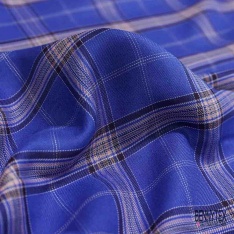 Coton viscose tissé teint carreaux bleu rouge blanc discret noir