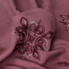 Coupon 3m viscose voile vieux rose brodé floral camaïeu de rose