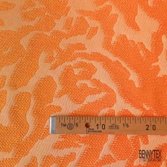 Brocart matelassé de luxe motif géométrique 3D lurex bronze fond noir