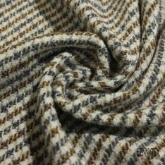 Natté de laine souple quadrillage marron gros fond blanc cassé