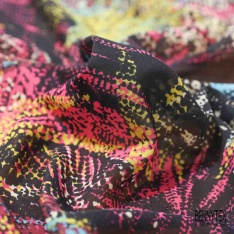 Voile soie viscose imprimé abstrait multicolore fond noir