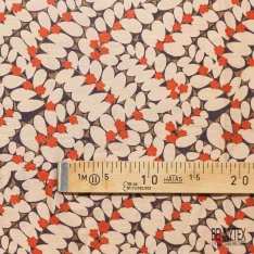 Voile soie viscose imprimé branche petite feuille stylisée abricot pastel rouille cappucino fond noir
