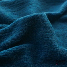 Tricot de laine bouclette noir blanc discret