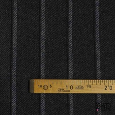 Sergé de laine laqué ton sur ton noir corbeau