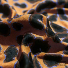 Fibranne viscose satinée imprimé digital baroque stylisé marine fond jacquard pois ton sur ton blanc cassé