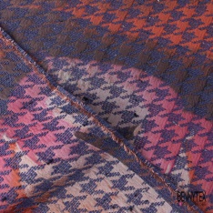 Coupon 3m Jacquard pied de coq prune fin motif floral stylisé