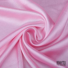 Coupon 3m satin polyester touché soie fin uni rose nude