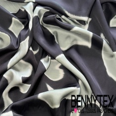 Satin viscose imprimé digital floral cachemire aiguille de pin beige fond blanc cassé