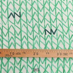 crepe viscose zigzag fond ecru blanc signature