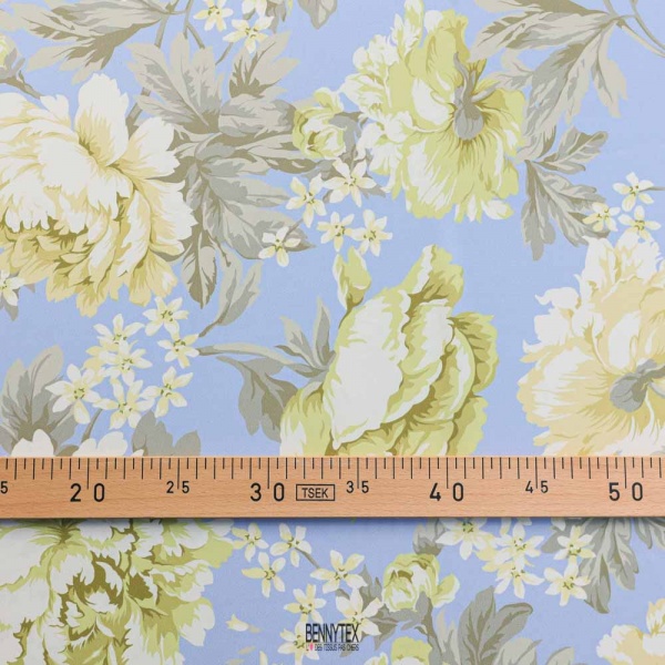 satin polyester haute couture fond bleu ciel