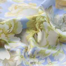 satin polyester haute couture fond bleu ciel