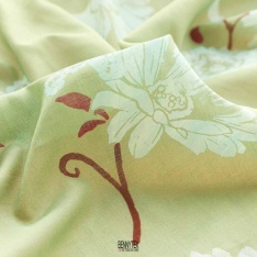 voile de coton floral fond amande
