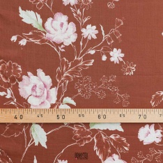 voile de gaze effet lin chemise coton fond brique fleur rose blanche