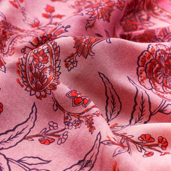 pongée viscose fluide imprimé cachemire vieux rose fleurs rouge