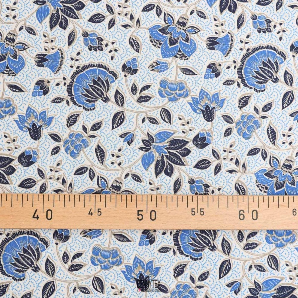 viscose imprimé fleurs fond blanc fleurs bleu