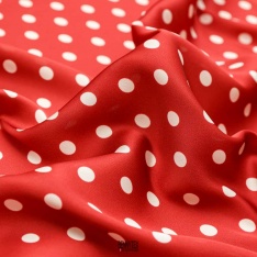 satin polyester recyclée petit poids fond carmin rouge