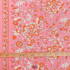 viscose fibrée fond rose cochon a base