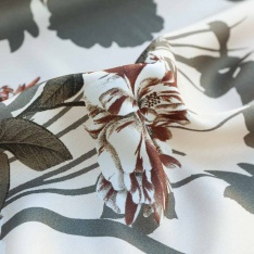 satin viscose a base fond beige clair