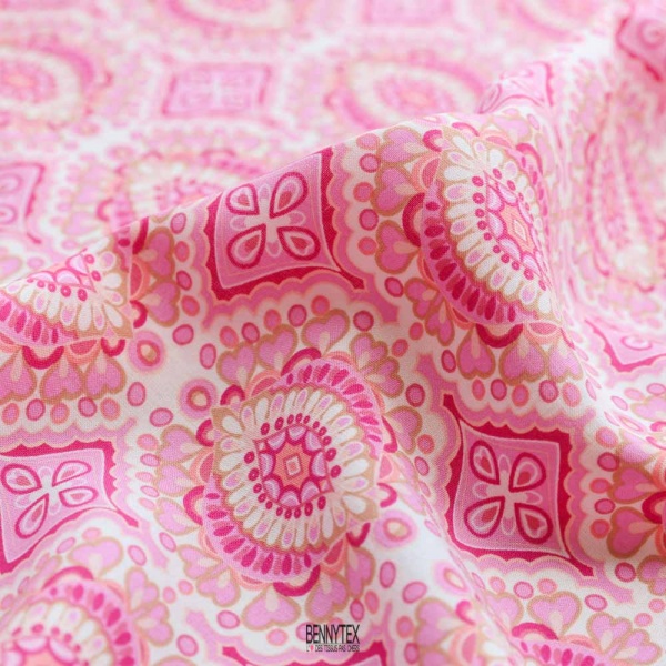 satin viscose dessin batique fond ecru beige