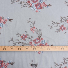 resille brodée italienne valentin haute couture fleurs