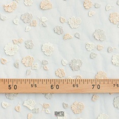 broderie italienne tulle souple elie sable fond clair petite fleurs