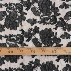 dentelle 3d broderie italienne souple valentin haute couture beige fleurs noir