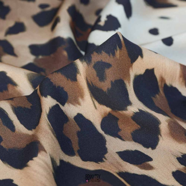 satin de viscose leopard tye and dye