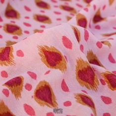voile de coton froissé tacheté coeur fond rose pale coeur cerise