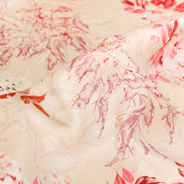 satinn viscose lourd et fluide fond beige feuillrs ton /ton clair fleurs