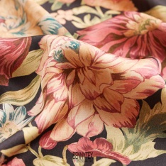 satin de viscose de luxe fleurs fond noir