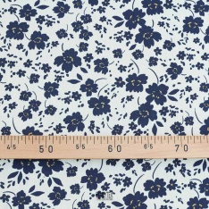 crepe viscose fond vanille ecru fleurs bleu marine