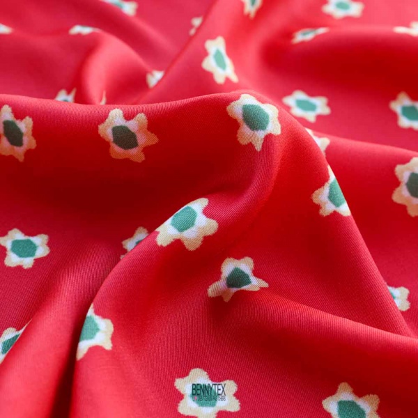 satin de viscose luxe kenza limitée rouge a fleurs