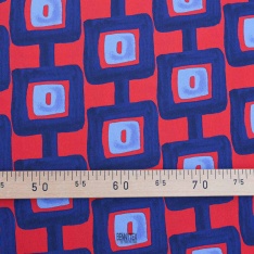 twill polyester satiné fluide carré geometrique fond rouge