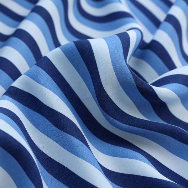 satin de viscose de luxe inspi balzouc rayure marine ciel blanc cassé