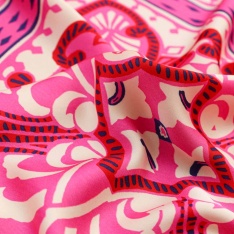 drap de satin luxe polyester style bandana ton de rose fuchia et ecru noir