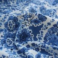 coton souple leger cachemire fond blanc et bleu electric