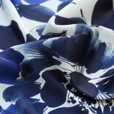 satin de luxe digital polyester fond blanc explosion de bleue fond blanc