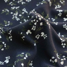 crepe viscose lourd fleurs kaki et blanc cassé
