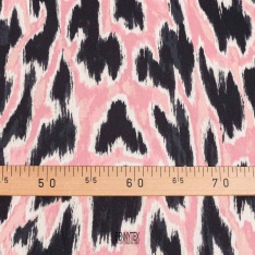 satin viscose fond rose dessin noir et ton d ecru